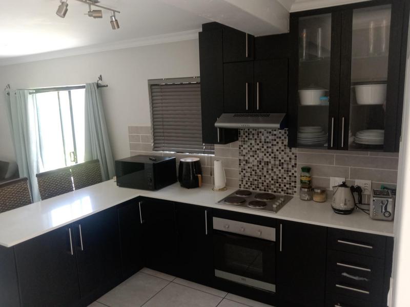 To Let 3 Bedroom Property for Rent in Uitzicht Western Cape